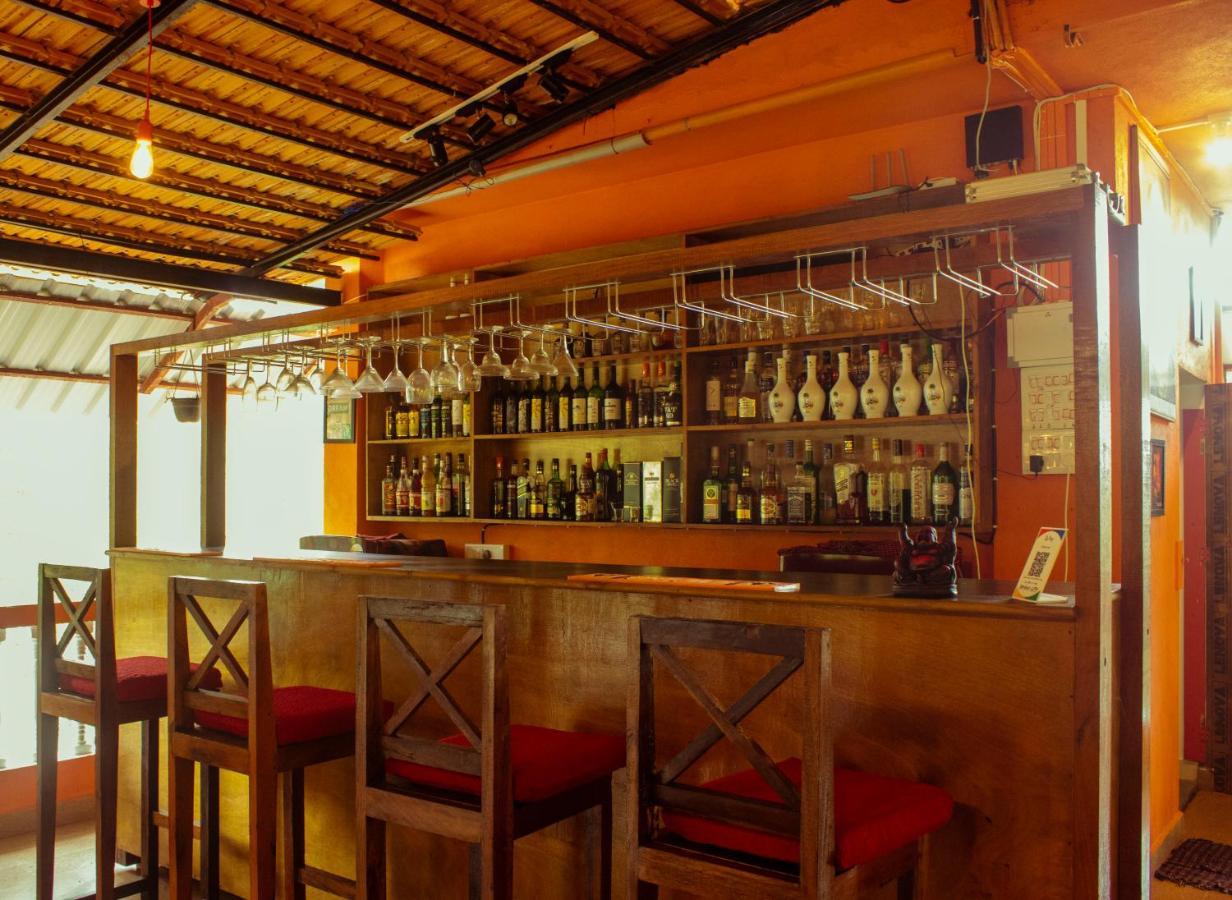 Bonds Hostel Candolim Kültér fotó