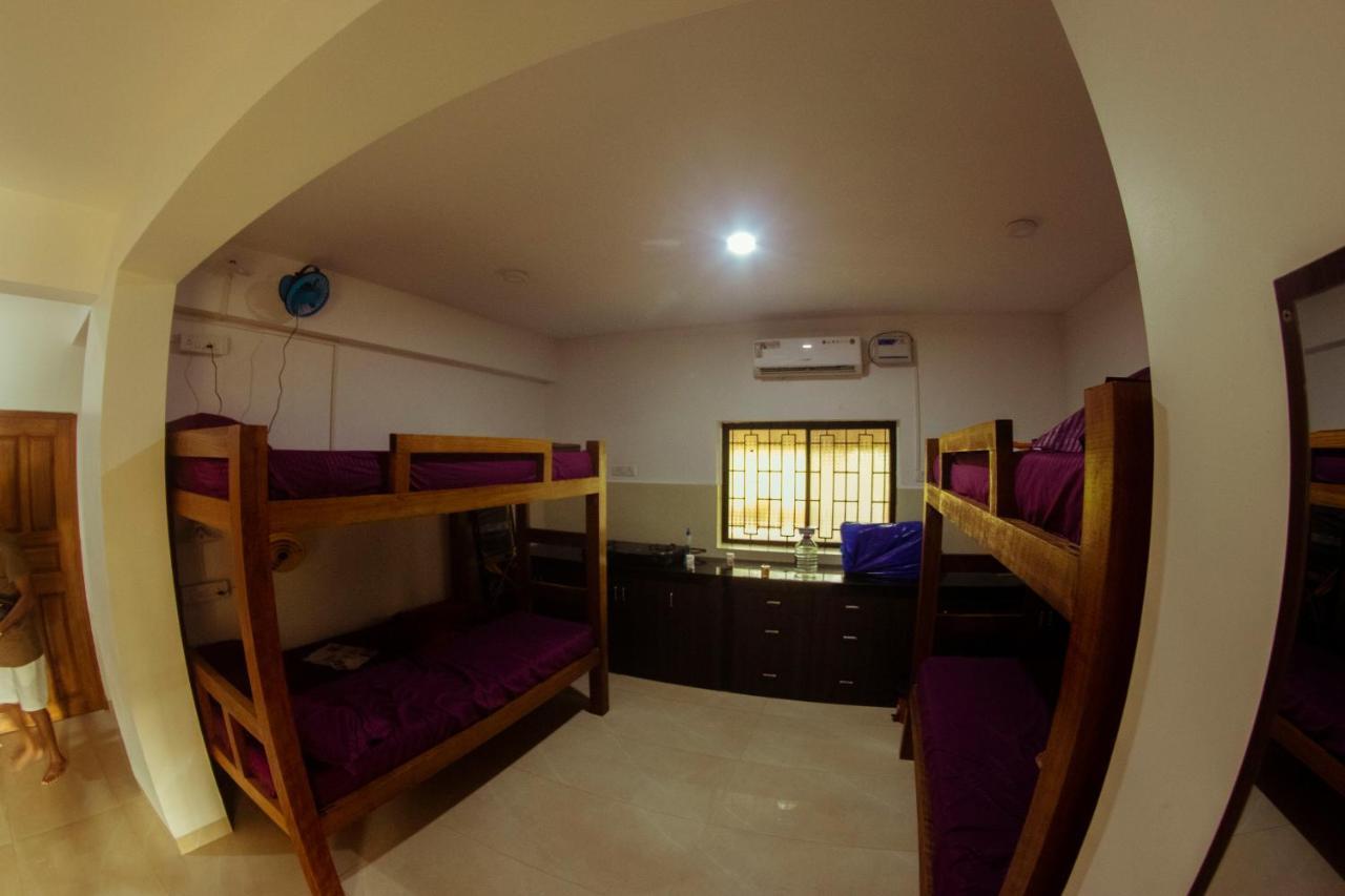 Bonds Hostel Candolim Kültér fotó